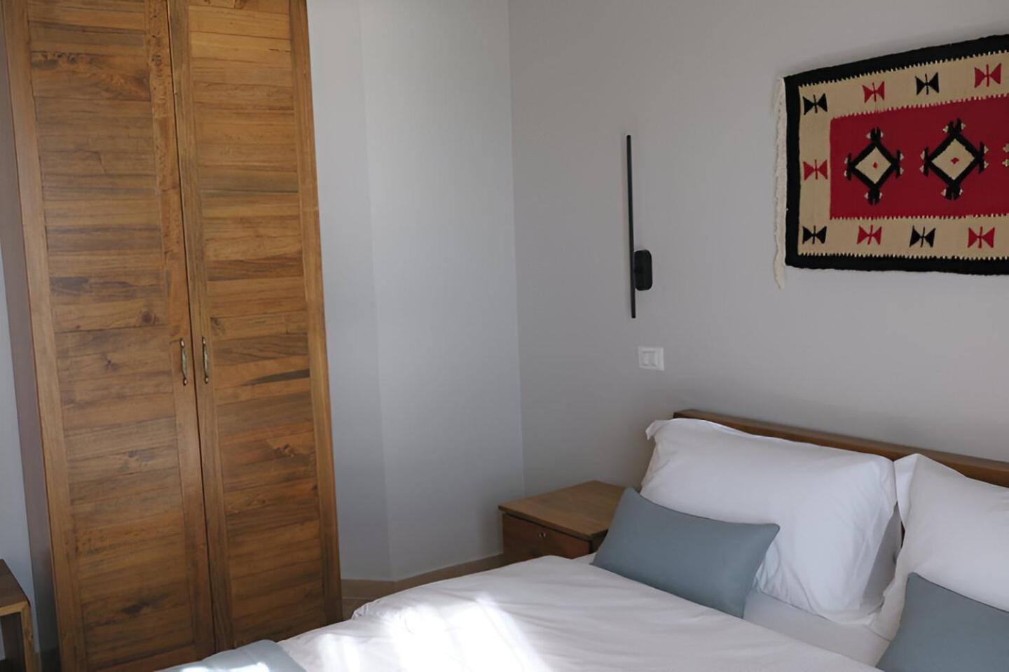 Doko Hotel Radhimë Екстериор снимка