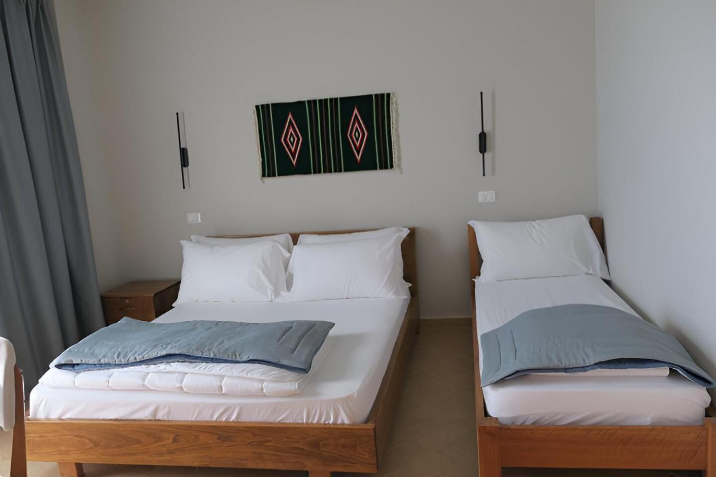 Doko Hotel Radhimë Екстериор снимка