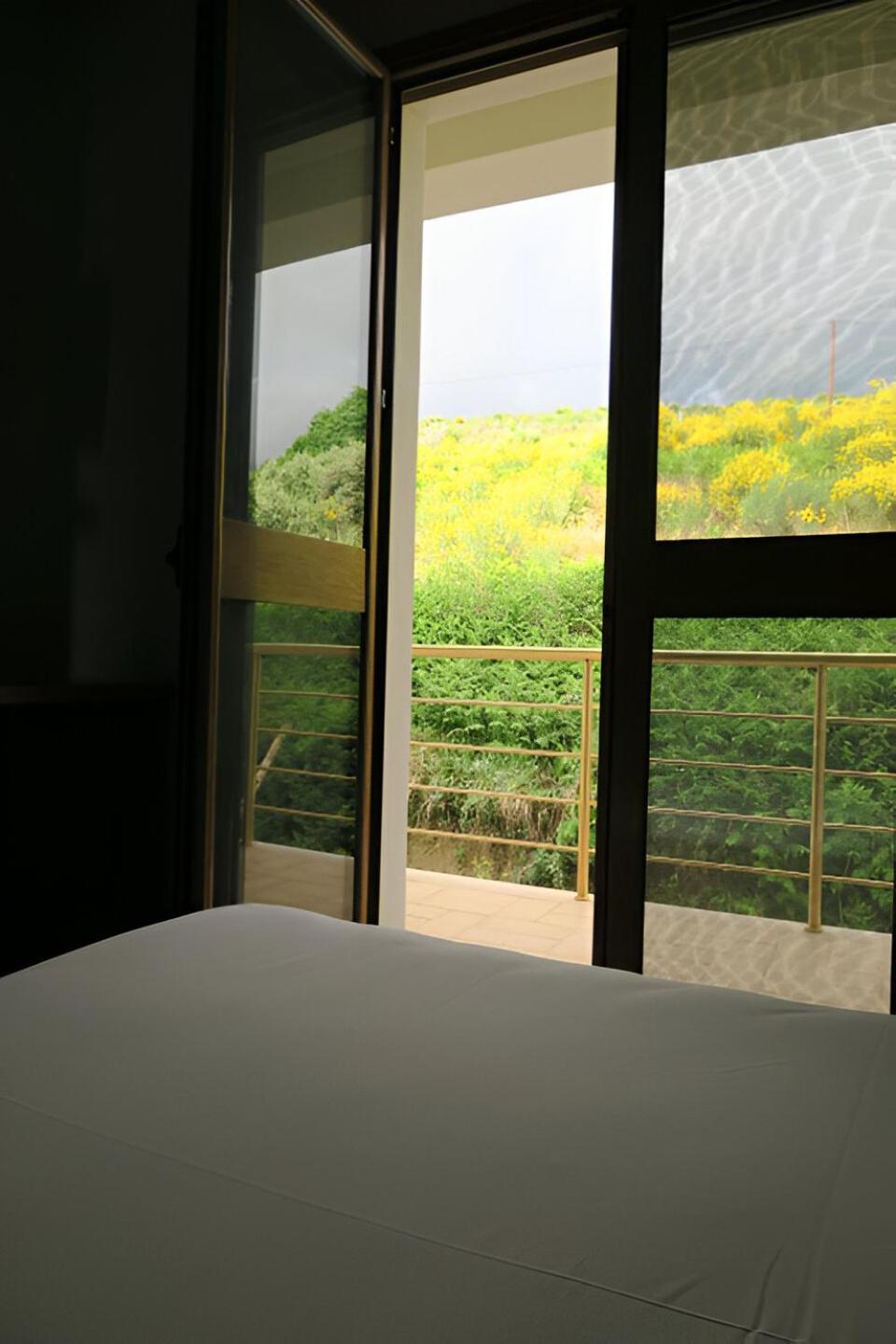 Doko Hotel Radhimë Екстериор снимка