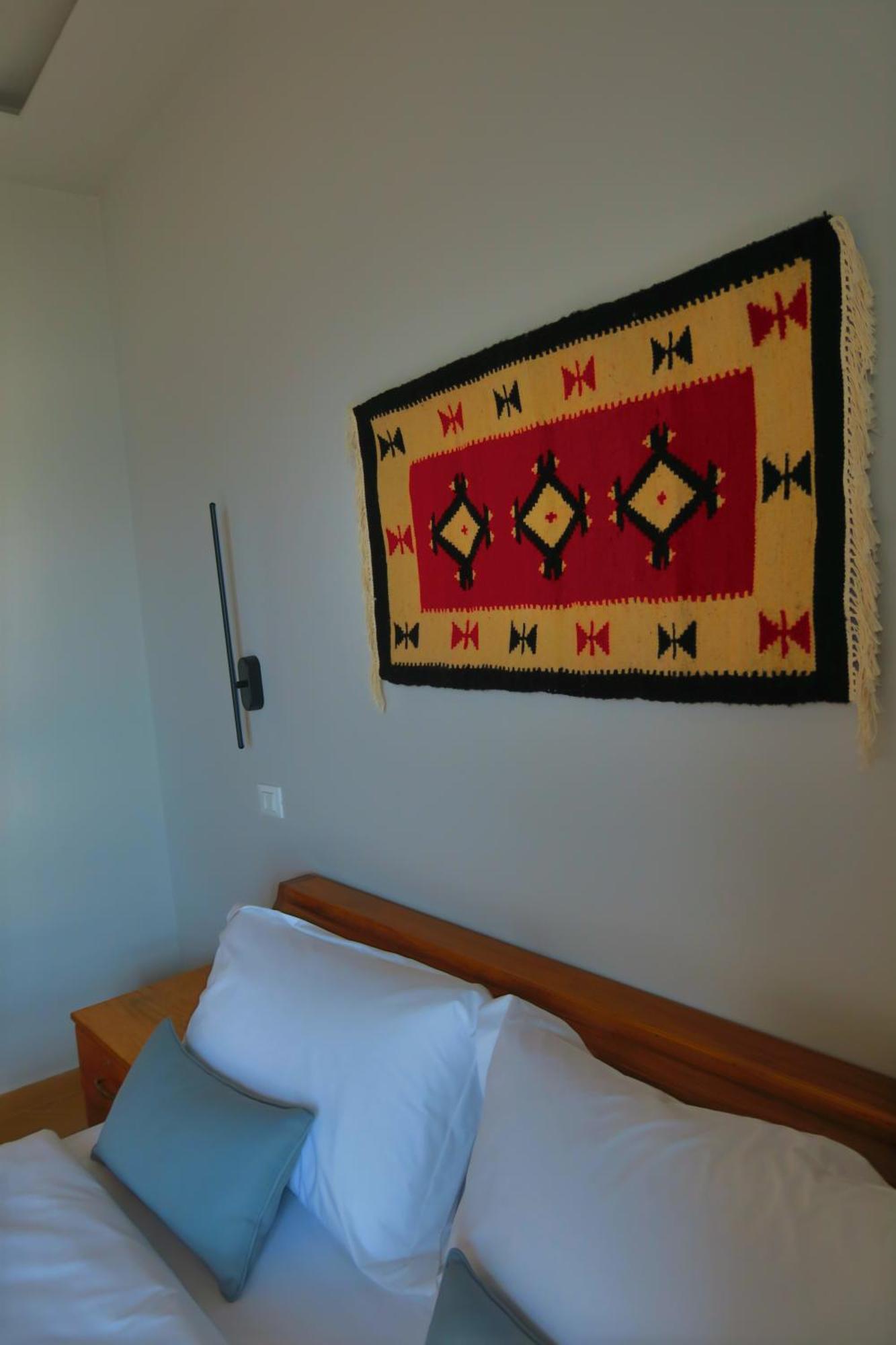Doko Hotel Radhimë Екстериор снимка
