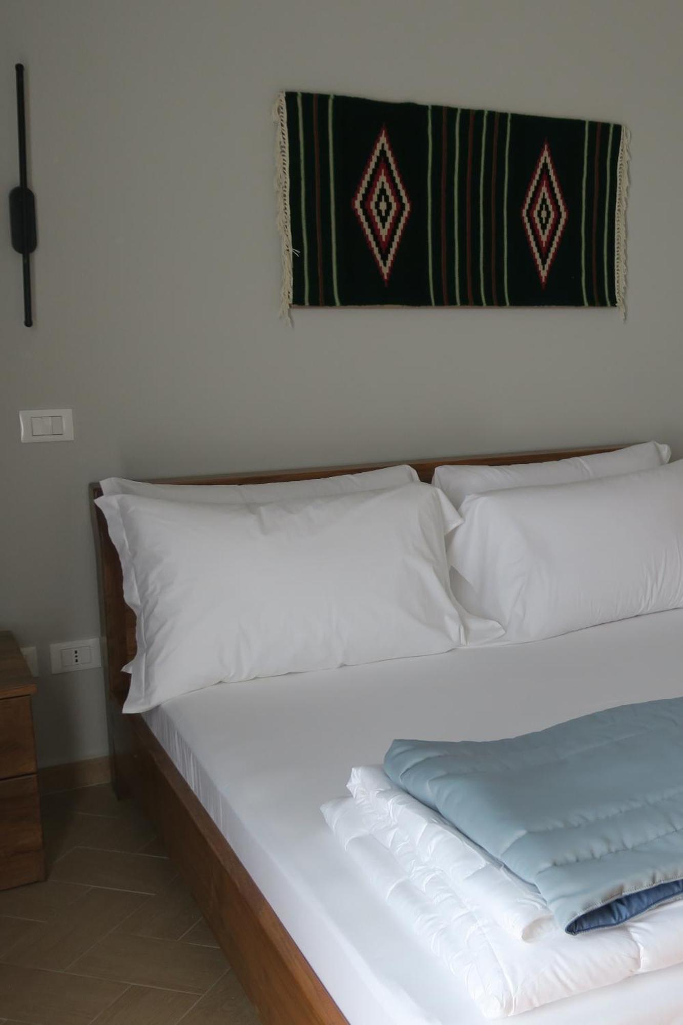 Doko Hotel Radhimë Екстериор снимка