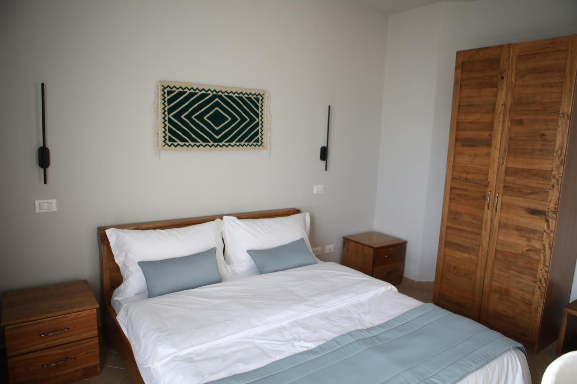Doko Hotel Radhimë Екстериор снимка